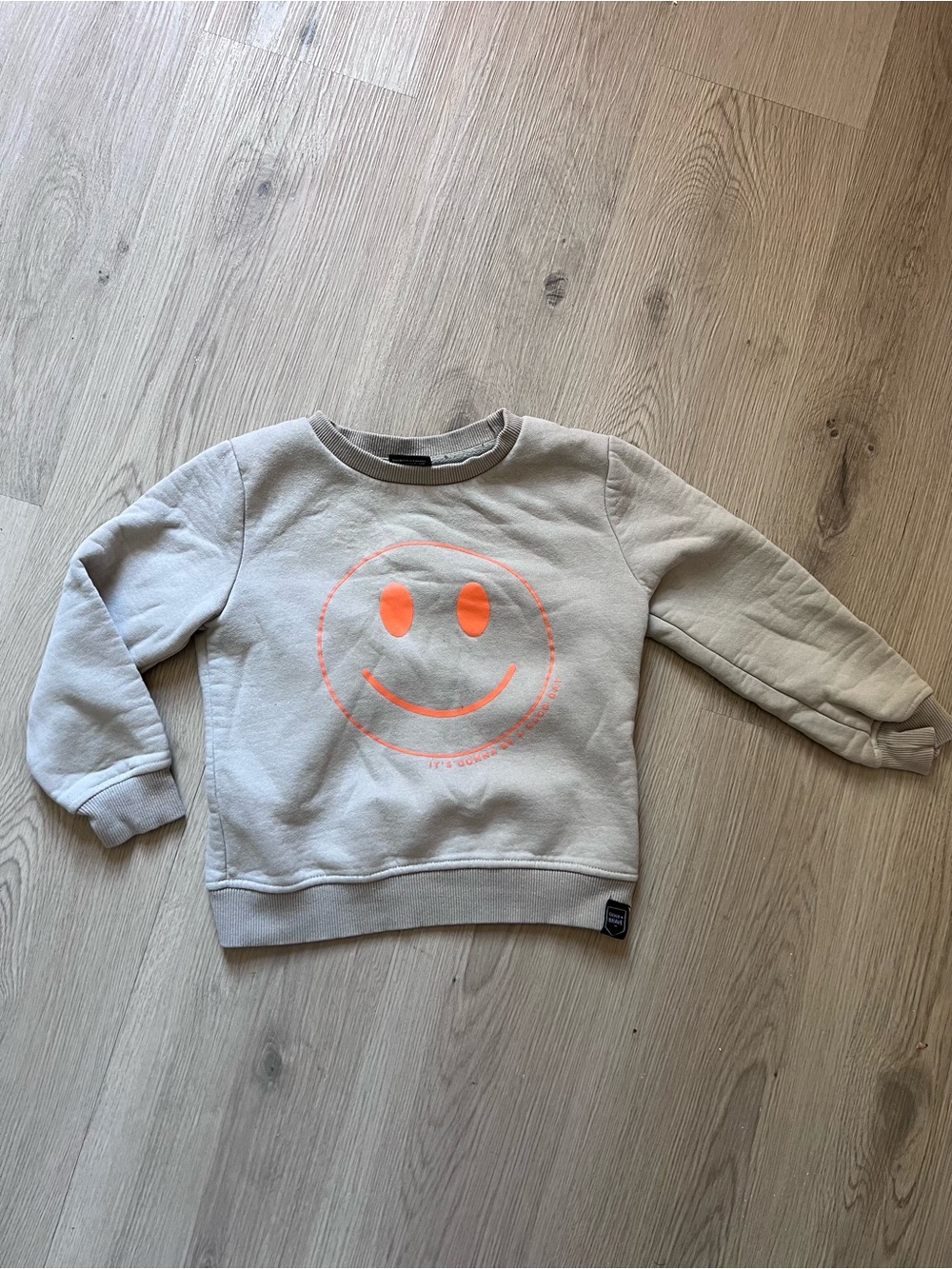 3/$80🌈 —  Grace and Brave Gray Sweatshirt with Neon Orange Smiley size 4-5Y